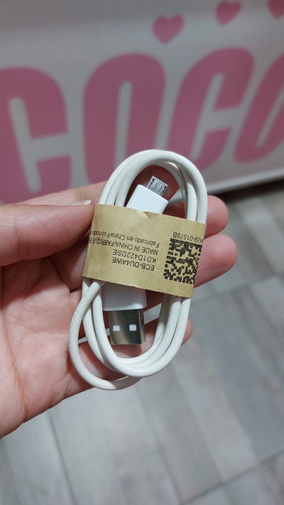 MICRO USB V8
