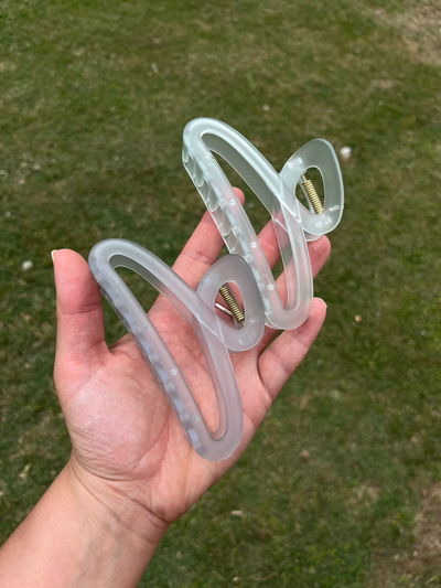 BROCHE MEDIALUNA XL OPACO