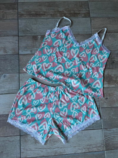 PIJAMA MORLEY TALLE 3 CELESTE CON ROSA, Y ROJO CON ROSA