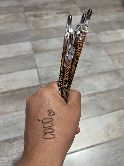 DELINEADOR OJOS Y LABIOS MARRON CON SACAPUNTAS