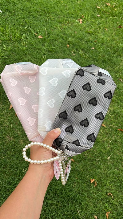 PORTACOSMETICOS NECESER GEGE BEAR CORAZONCITOS CON LLAVERO CHARM