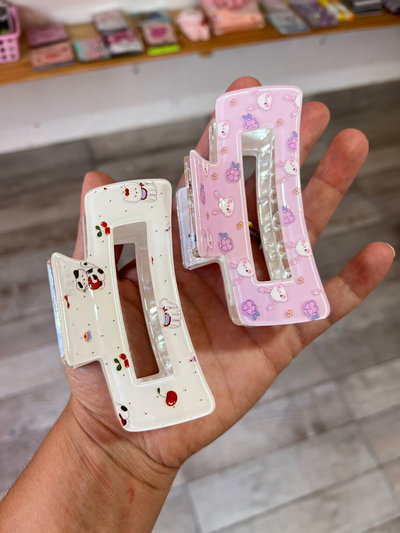 BROCHE CUADRADO KAWAII