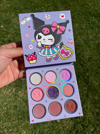 PALETA DE SOMBRAS 9 TONOS CON ESPEJO KUROMI LILA