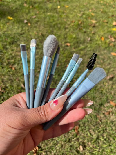 SET DE 8 BROCHAS CHARMLIMIT