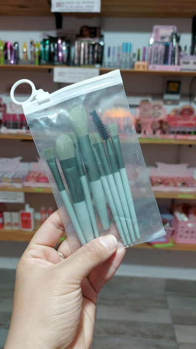 SET DE MINIBROCHAS X8