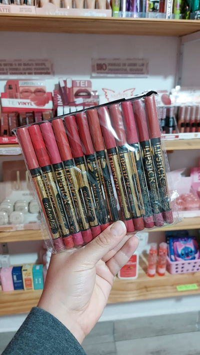 PACK 12 CRAYONES DE LABIOS MISSDEMI