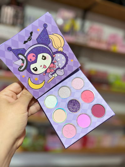 SOMBRA 9 TONOS CON ESPEJO KUROMI ESCOBA