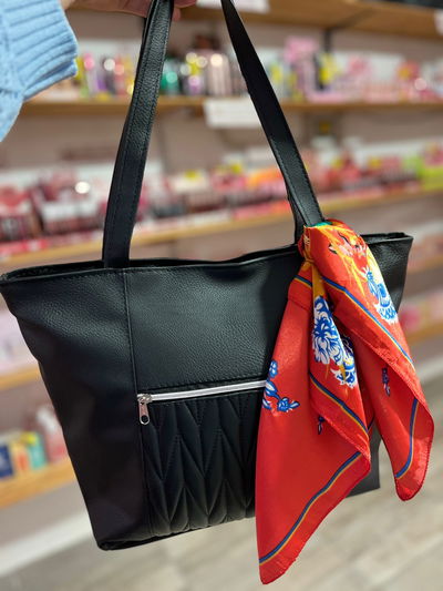 CARTERA Y PAÑUELO 