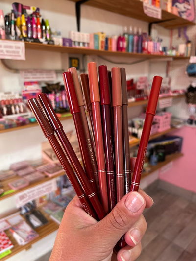 DELINEADOR DE LABIOS HUDA