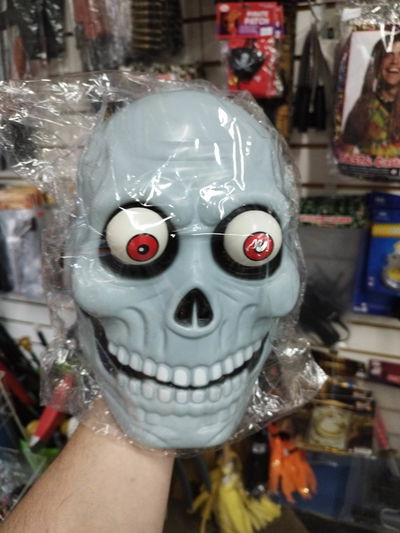 MASCARA CALAVERA OJOS SALTONES 