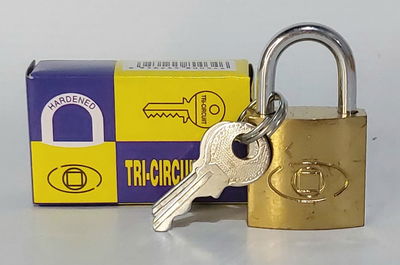 CANDADO CON LLAVE 25MM