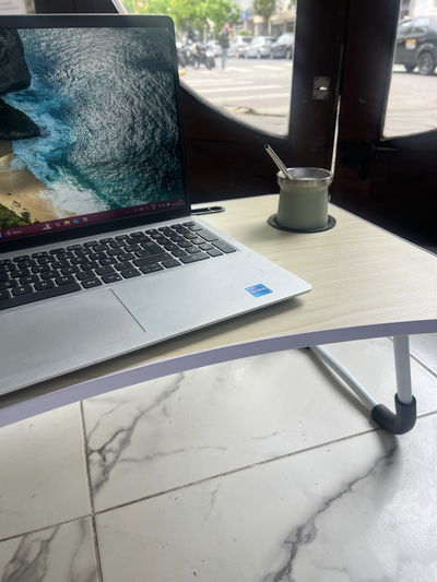 Mesa de cama para Notebook desayunador 