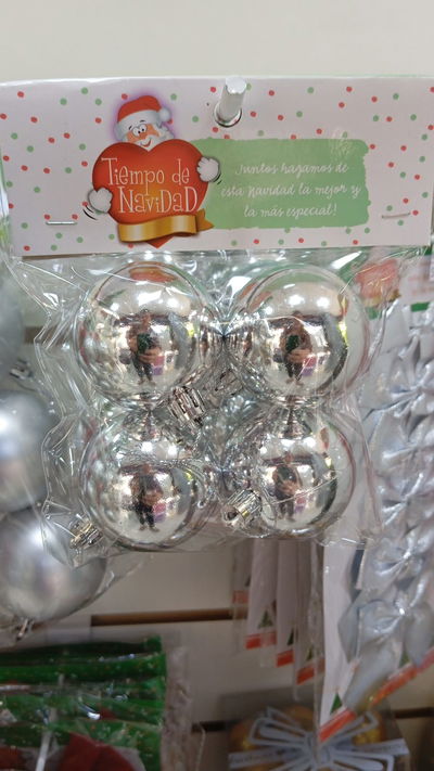 Pack x4 bolas navideñas eco