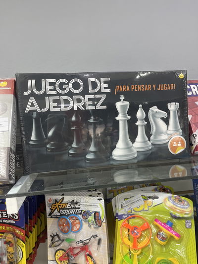 Juego de ajedrez de mesa