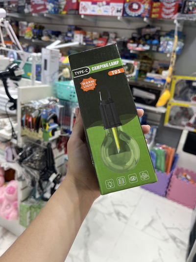 Lámpara recargable con gancho