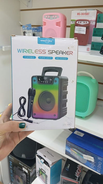 Parlante con micrófono luz Rgb usb 