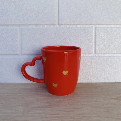 Taza cerámica asa corazón roja
