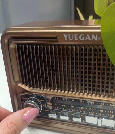 Parlante Radio Vintage recargable 