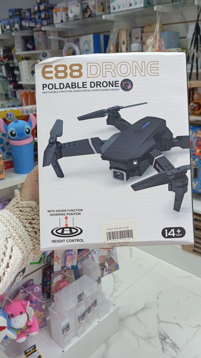 Drone E88
