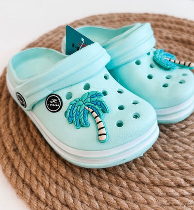 Crocs verde agua