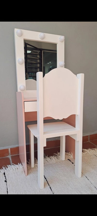 Tocador Clara con luces y silla a elección