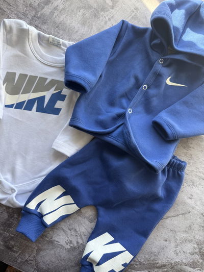 Trío Nike azul