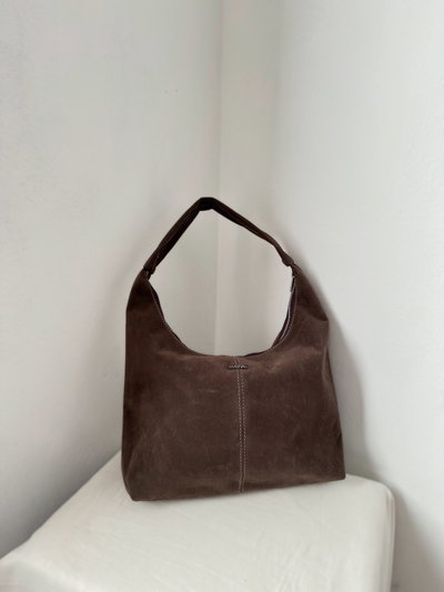 Bolso hobo chocolate gamuza 
