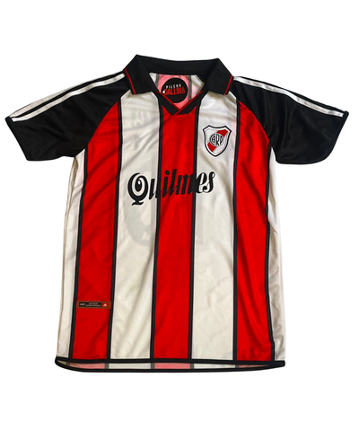 Camiseta alternativa 2001  