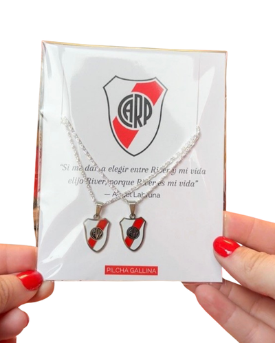 Kit cadenas con dijes escudo 