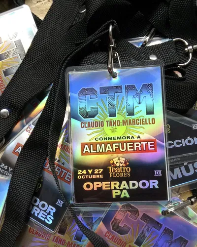 Credenciales plastificadas holograficas x15u