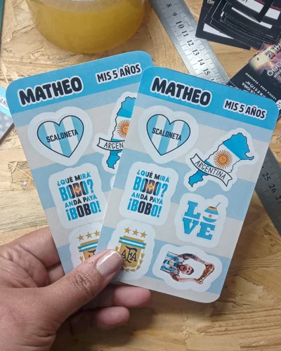 Planchitas de stickers personalizados para souvenirs infantiles