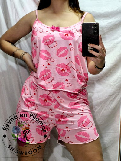 PIJAMA TIRITAS BESOS ROSA