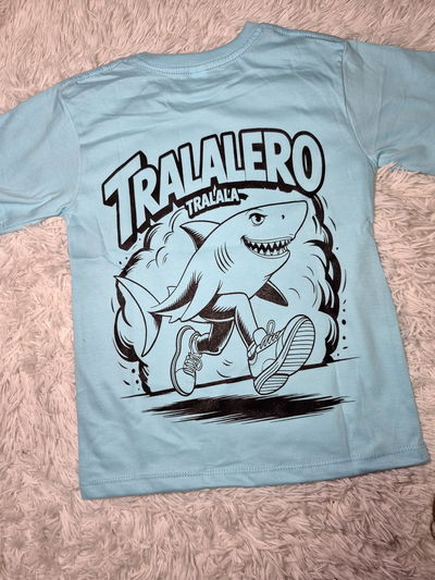 REMERA ANIMADA TRALALERO