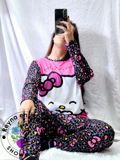 PIJAMA INVIERNO KITTY
