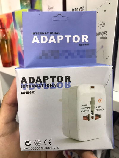 Adaptador universal viajero. All in one