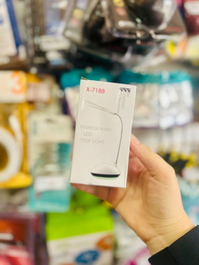 Lámpara mini flexible a pila