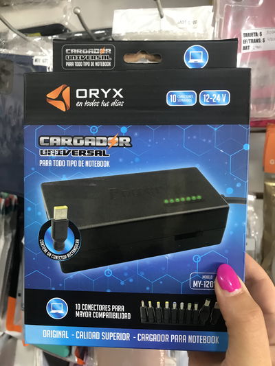 Cargador fuente universal para Notebook Oryx 