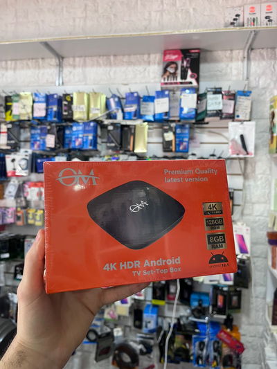 TV box-OM 8gbram-128rom