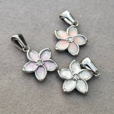Dije Flor esmaltada ●AQ●
