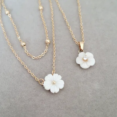 Collar Flor Blanca  ●AD●