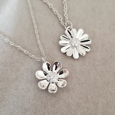 Collar Florcita ●AQ●