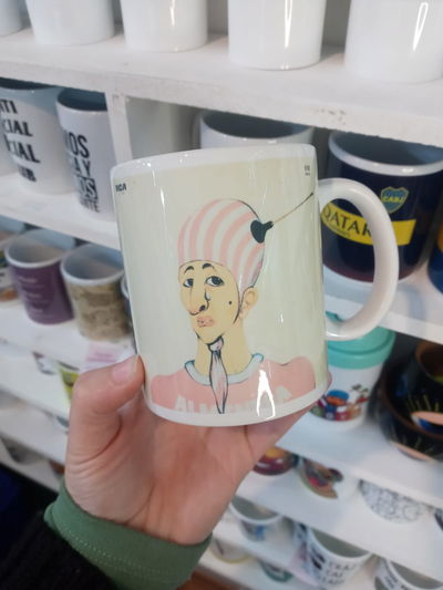 Taza de cerámica, Almendra Spinetta