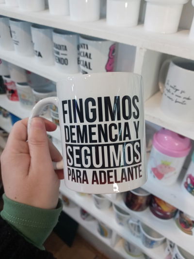 Taza de cerámica, Fingimos demencia