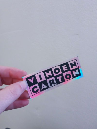 Vinilo holográfico  VINO EN CARTON