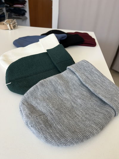 GORRITOS DE LANA