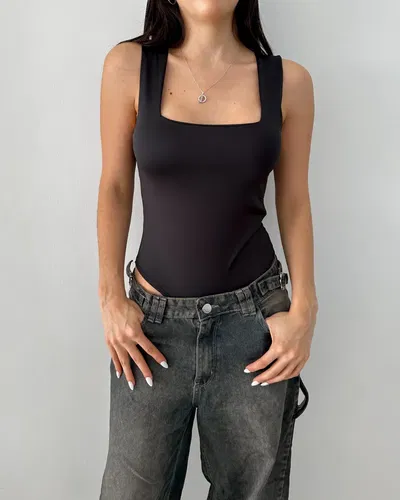 BODY CUADRADO BASIC
