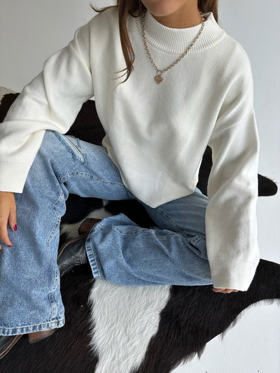 SWEATER WARM