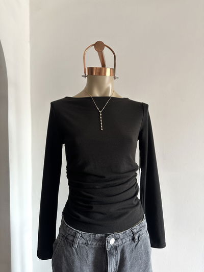 REMERA FRUNCE