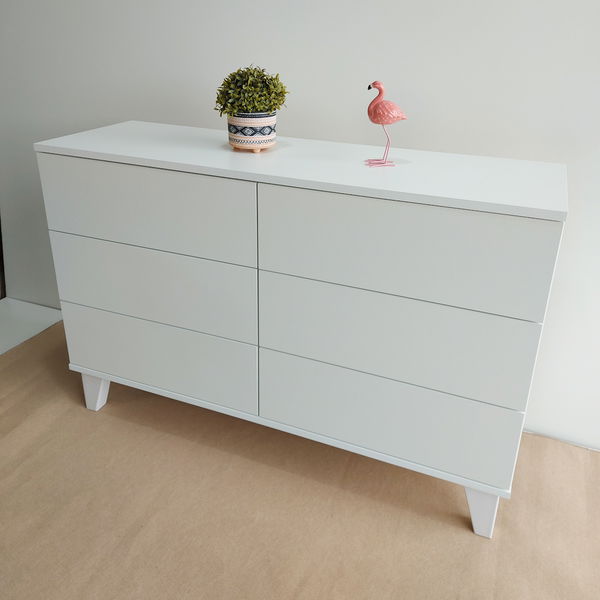 Comoda nordica blanca