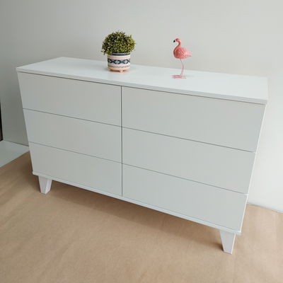 Comoda nordica blanca